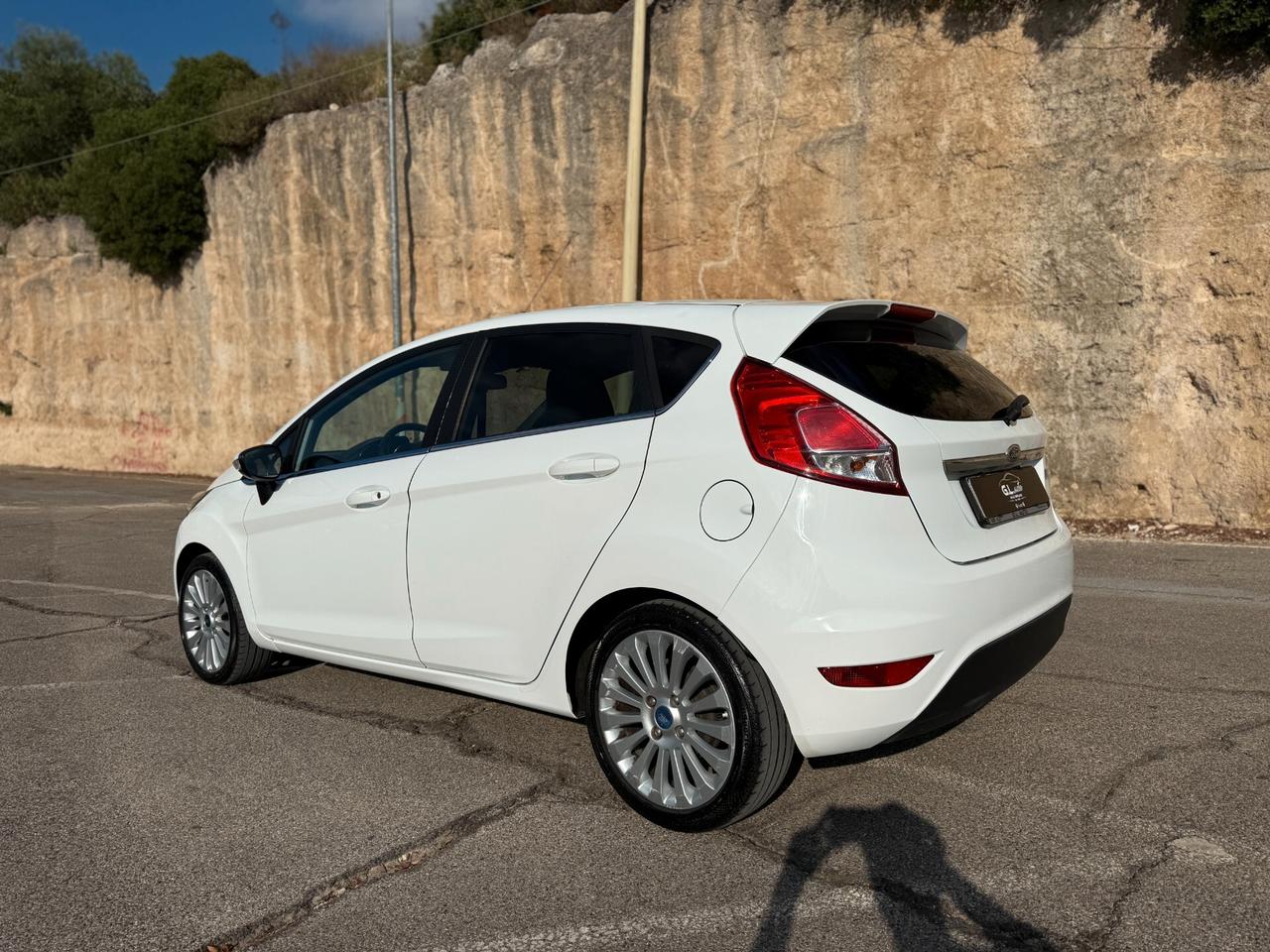 Ford Fiesta TITANIUM/1.6 95CV/LED/CERCHI 16"