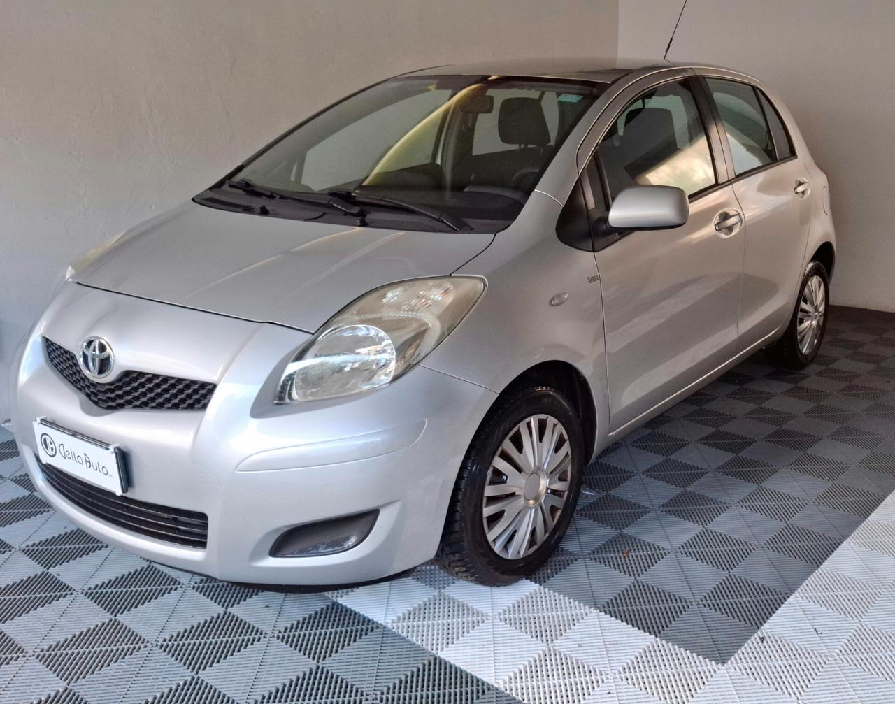 Toyota Yaris 1.0 5 porte