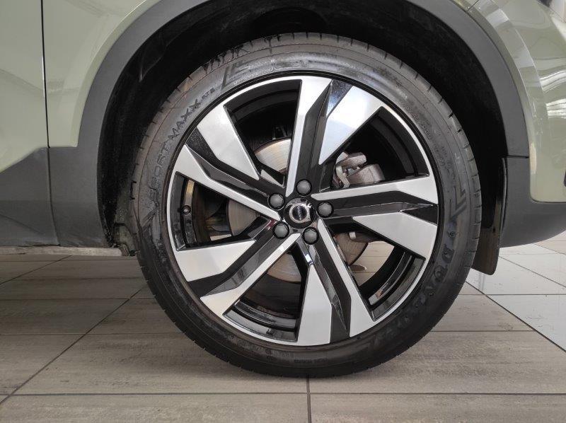 VOLVO XC40 (2017-->) - XC40 B4 AWD automatico Ultimate Dark