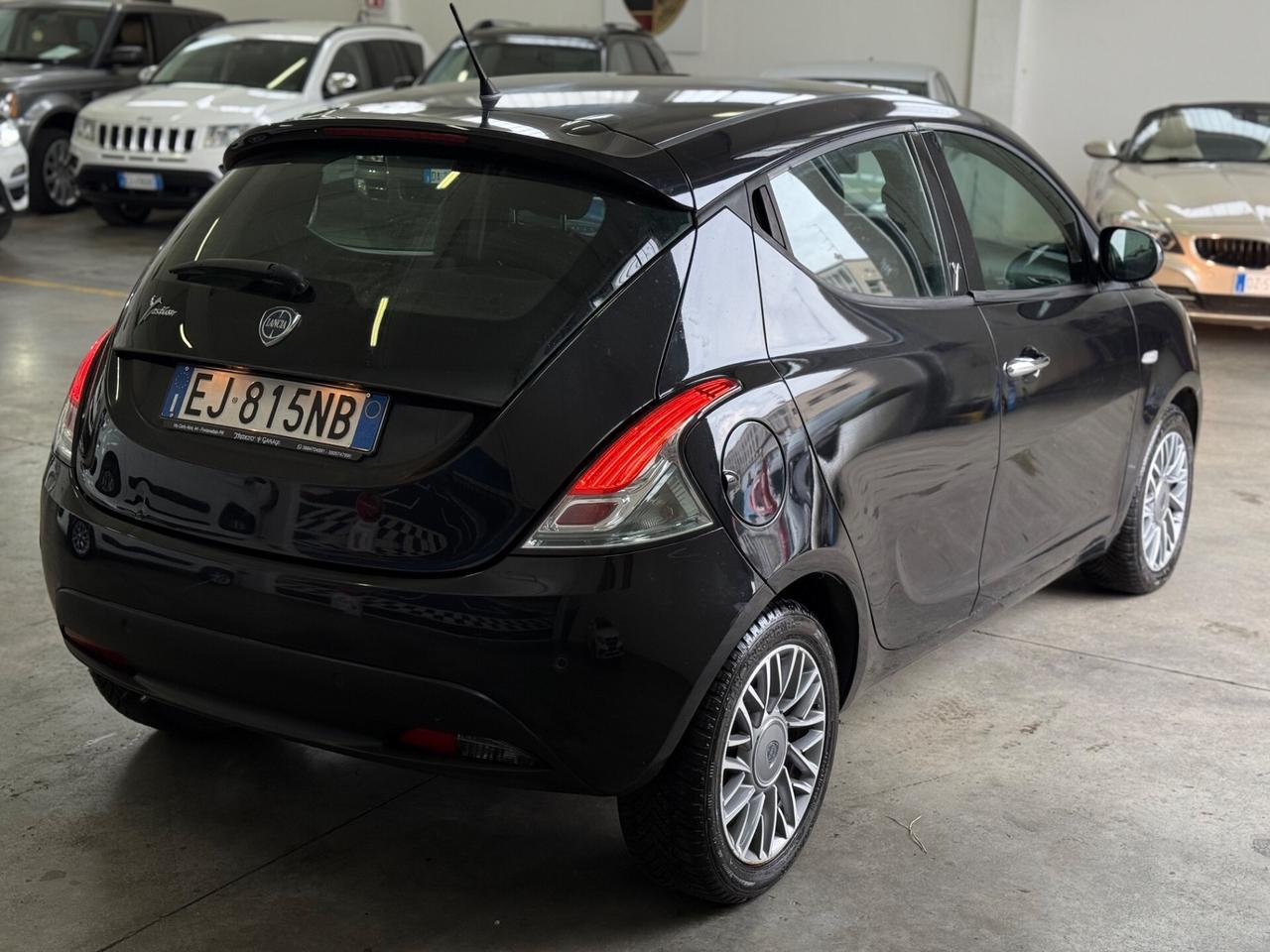 Lancia Ypsilon 0.9 GPL