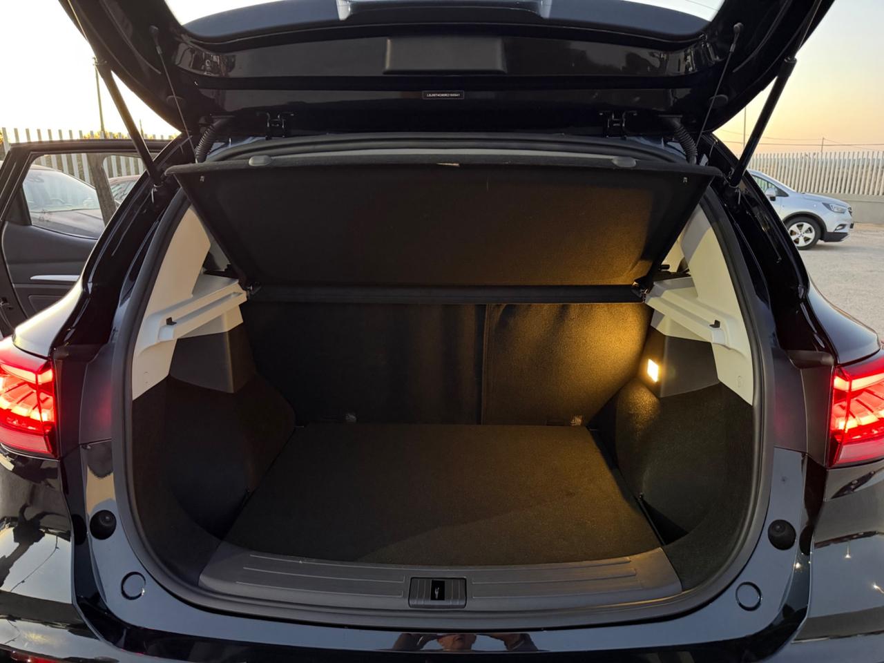 MG ZS 1.0T-GDI 111CV AUT LUXURY FULL LED MY24