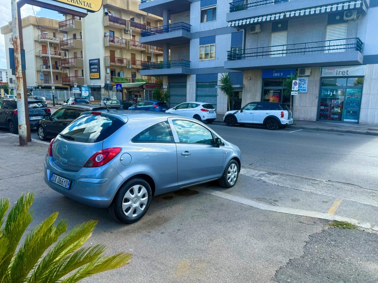 Opel Corsa 1.2 3 porte Club