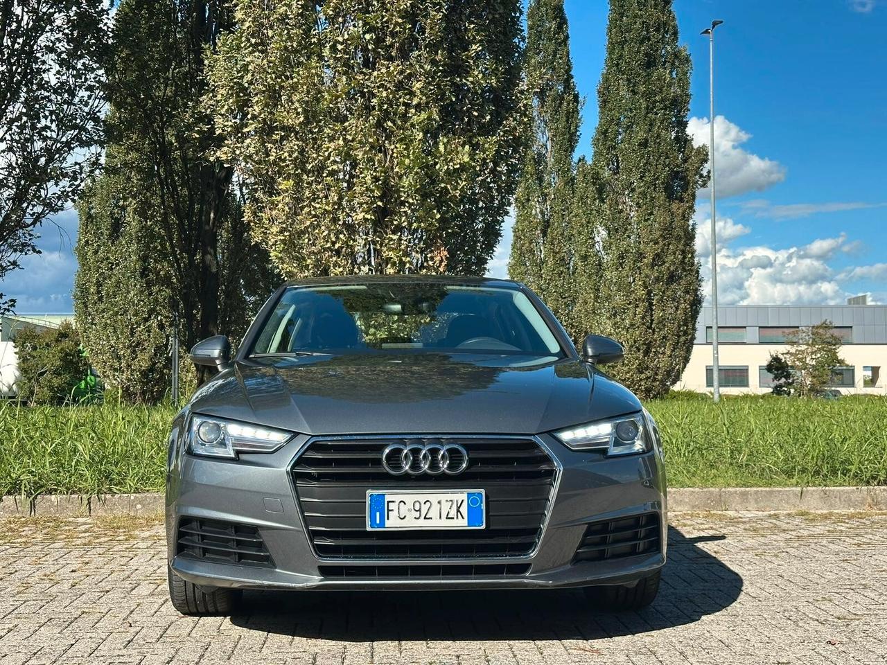 Audi A4 2.0 TDI 150 CV S tronic