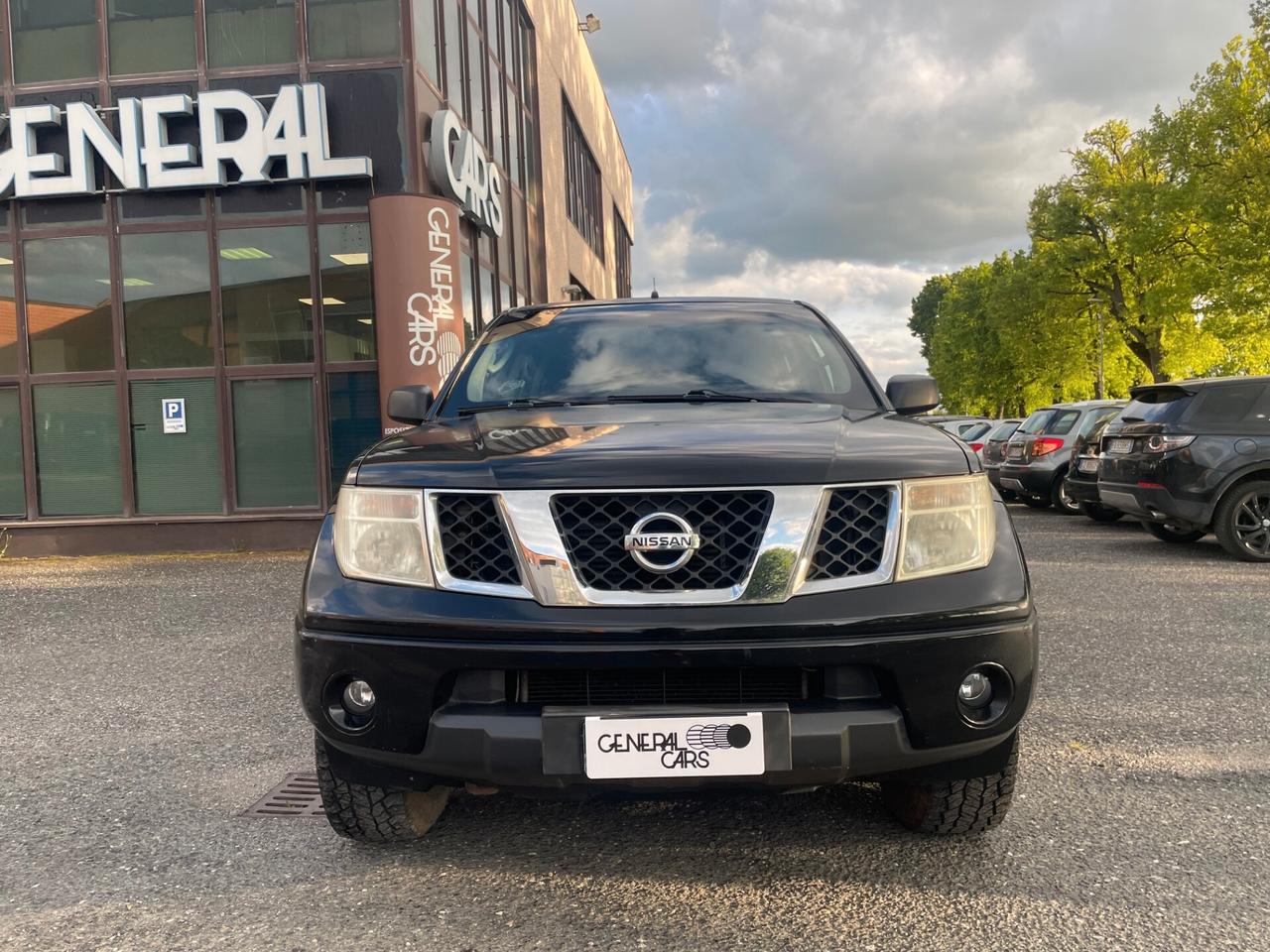 Nissan Navara 2.5 dCi 4 porte Double Cab LE HARD TOP