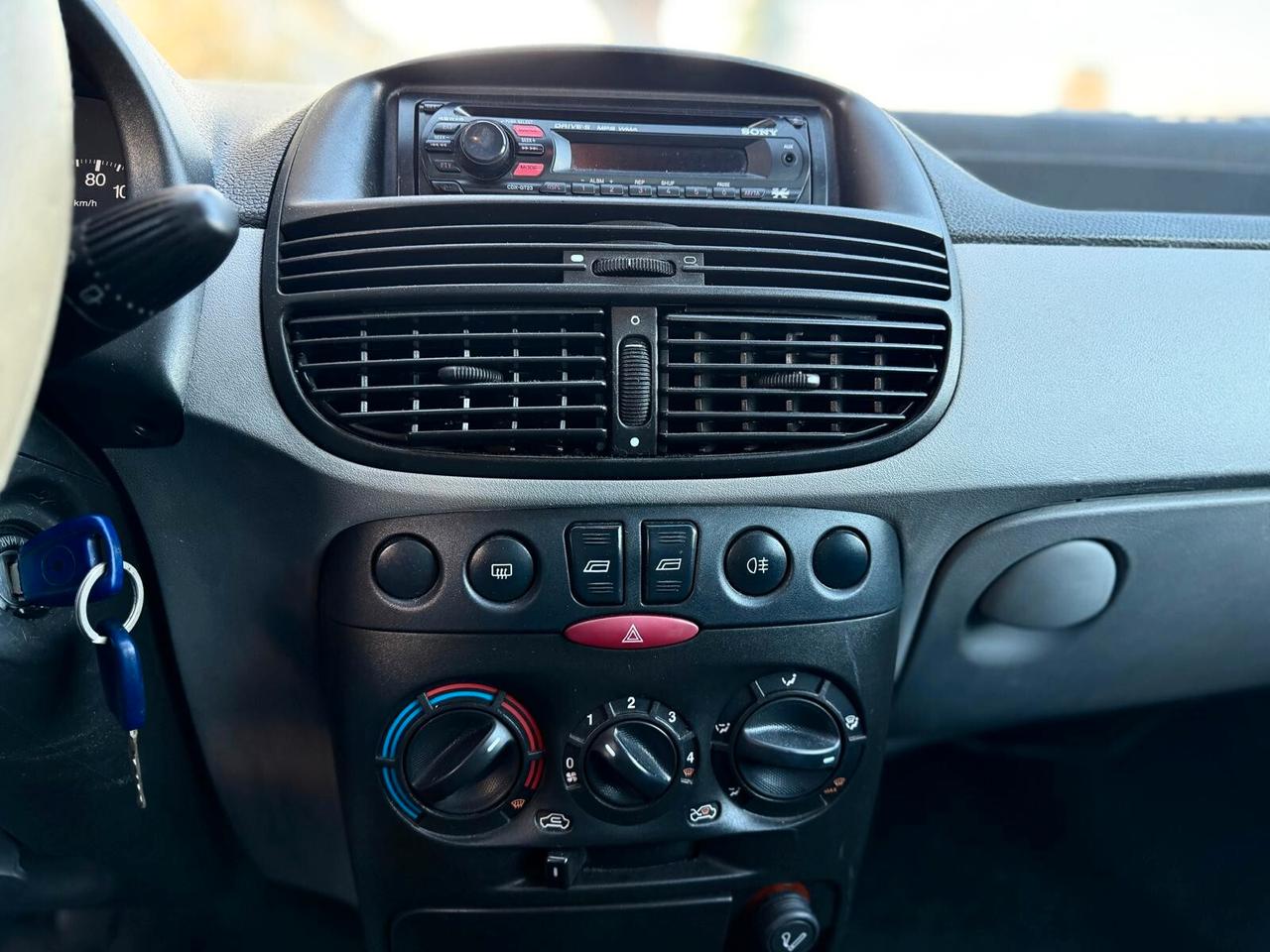 Fiat Punto 1.2i cat 3 porte EL