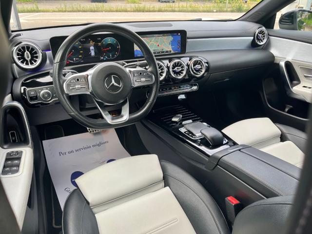 MERCEDES-BENZ CLA 200 d Automatic Shooting Brake Premium Aut. Night Ed.