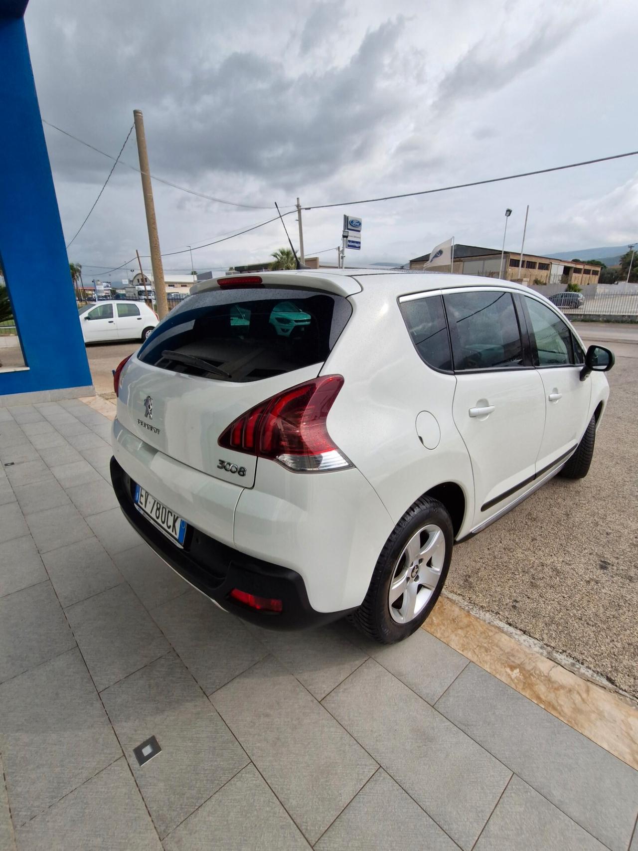 Peugeot 3008 1.6 HDi 115CV Allure