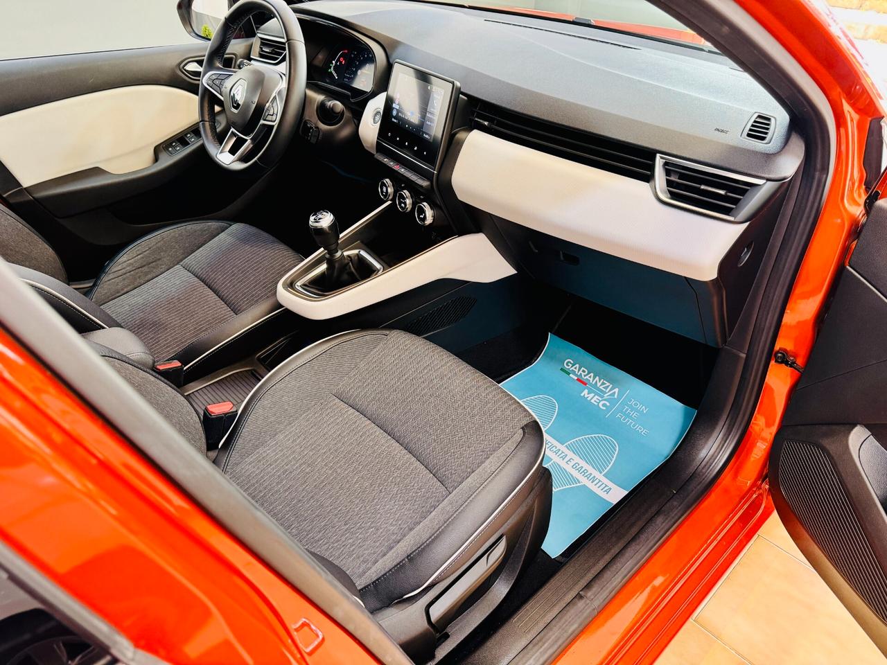 Renault Clio TCe 100 CV GPL Full-LED / Navi / RetroCam.