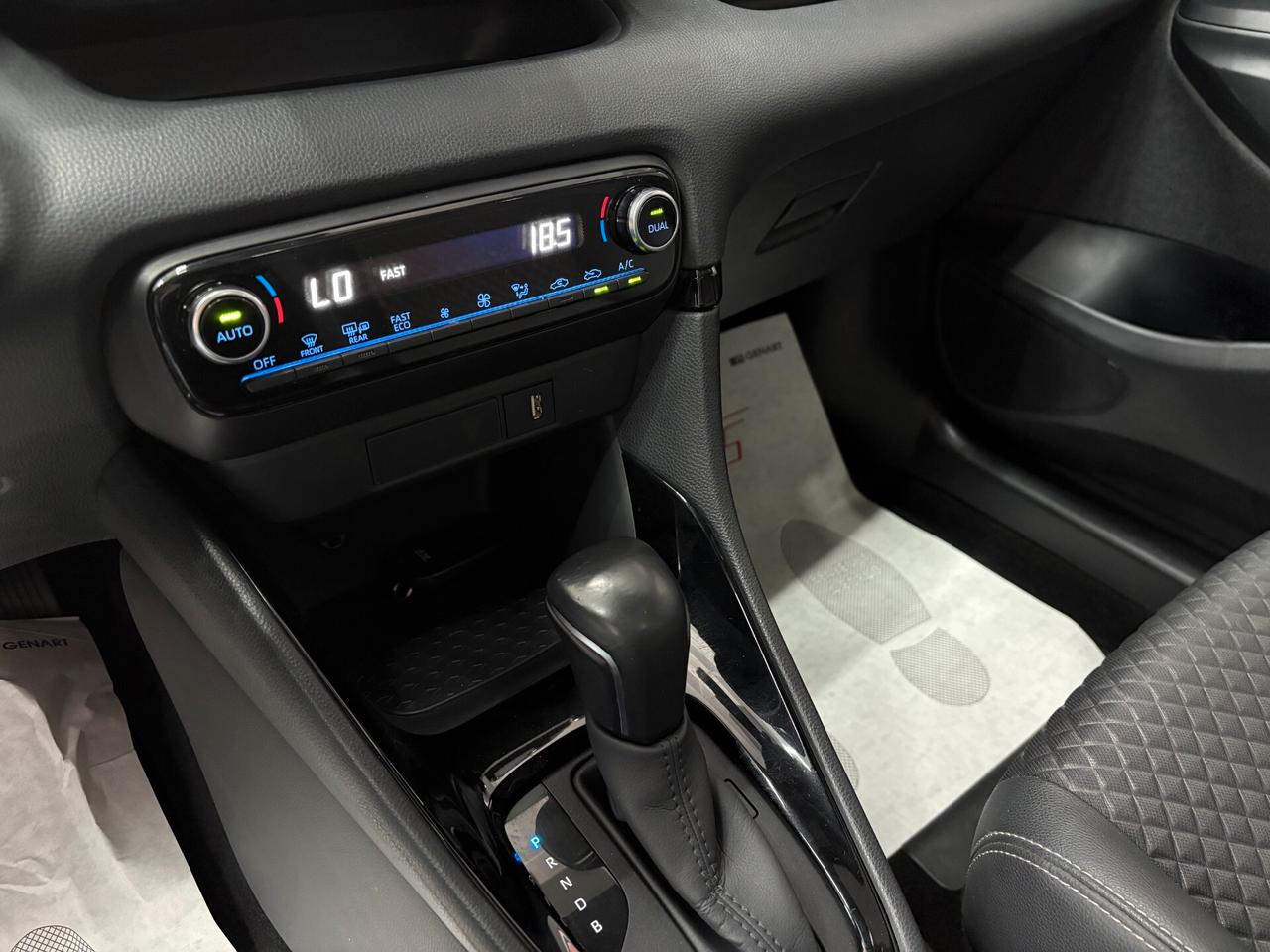 Toyota Yaris 1.5 HEV Full Hybrid 116cv Automatica Lounge FULL