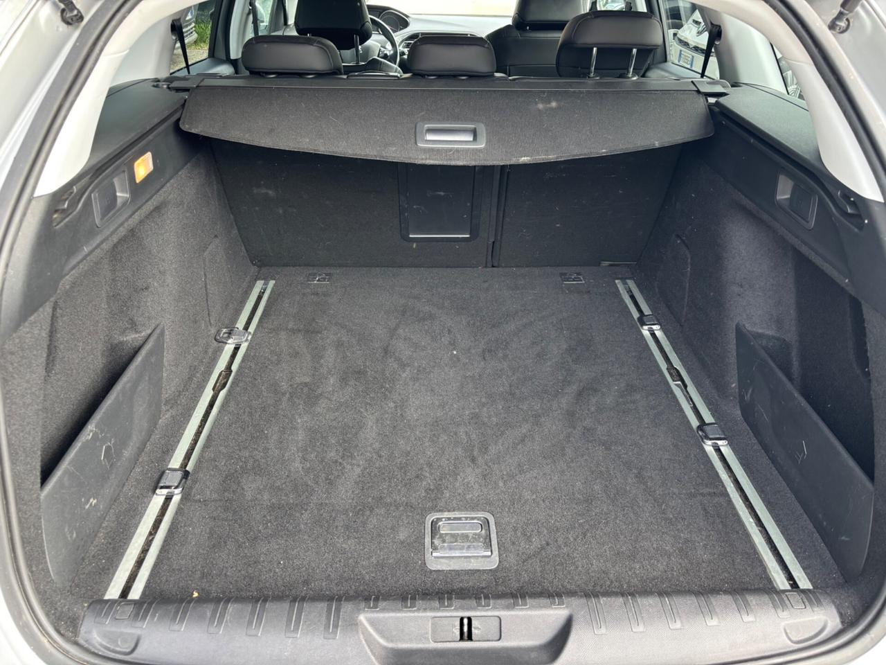 Peugeot 308 1.6 hdi 120cv automatica SW Allure