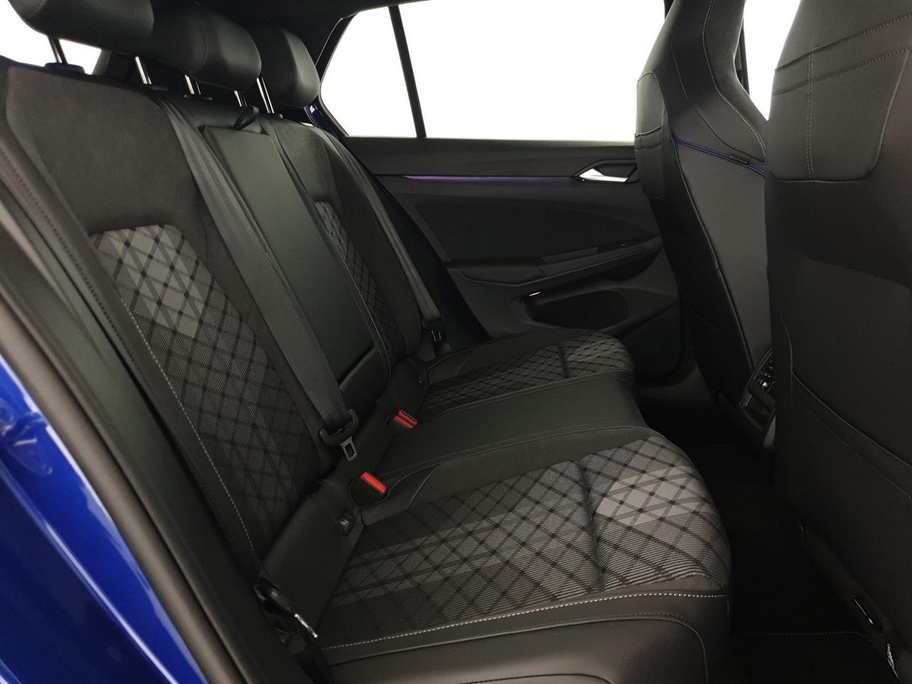 Volkswagen Golf 2.0 tdi r-line plus 150cv dsg