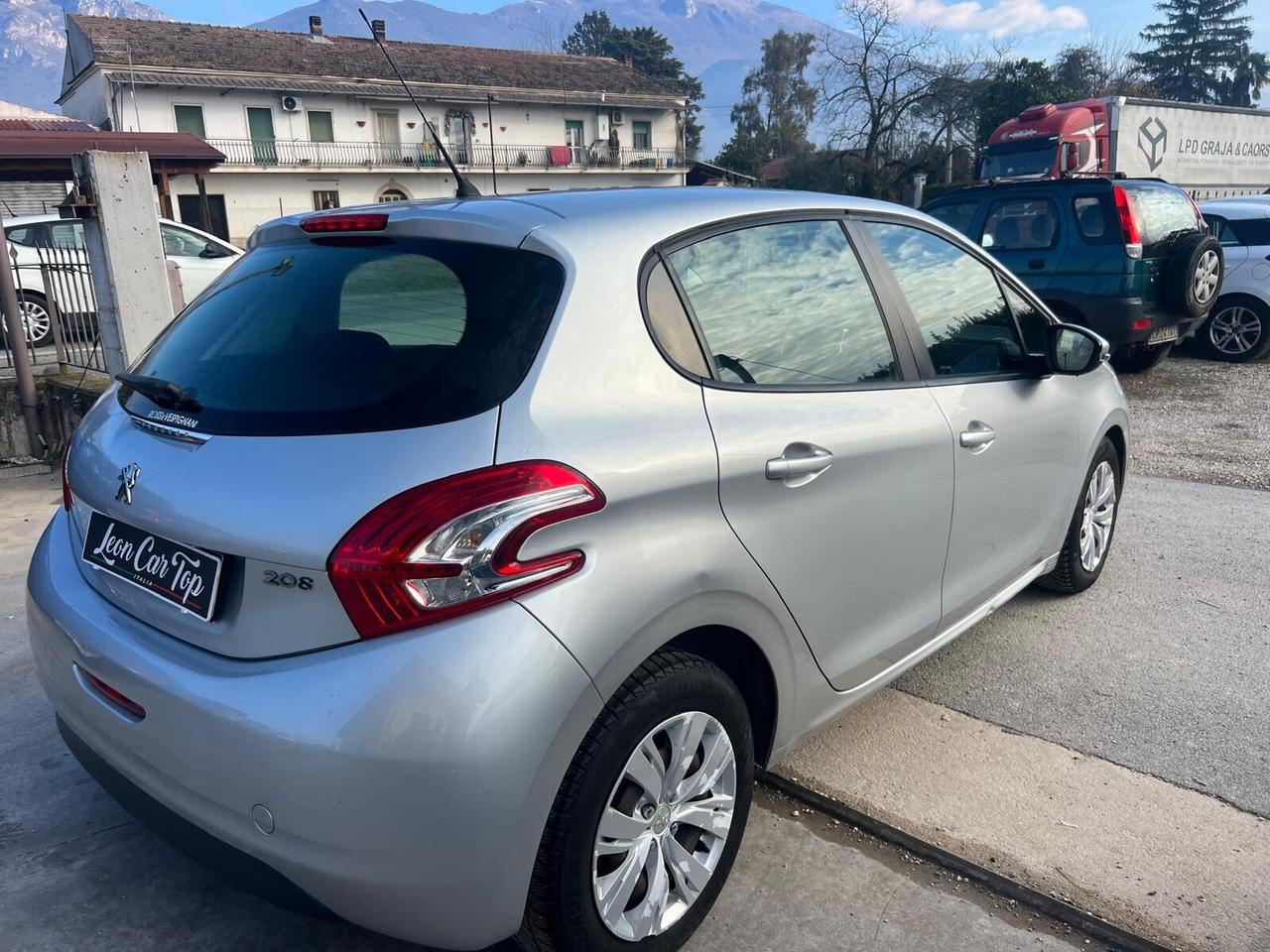 Peugeot 208 PureTech 82 5 porte Allure gpl garantita 12 mesi