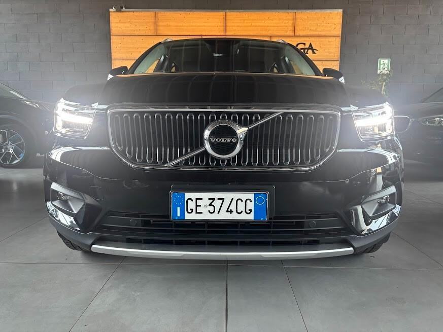 Volvo XC40 T2 Momentum Pro 129cv NEOPATENTATI