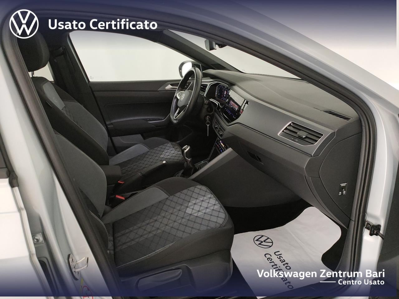 Volkswagen Taigo 1.0 tsi r-line 110cv