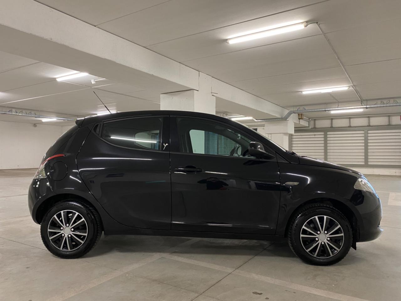 Lancia Ypsilon 1.3 MJT 95 CV Diesel Ok Neopatentati