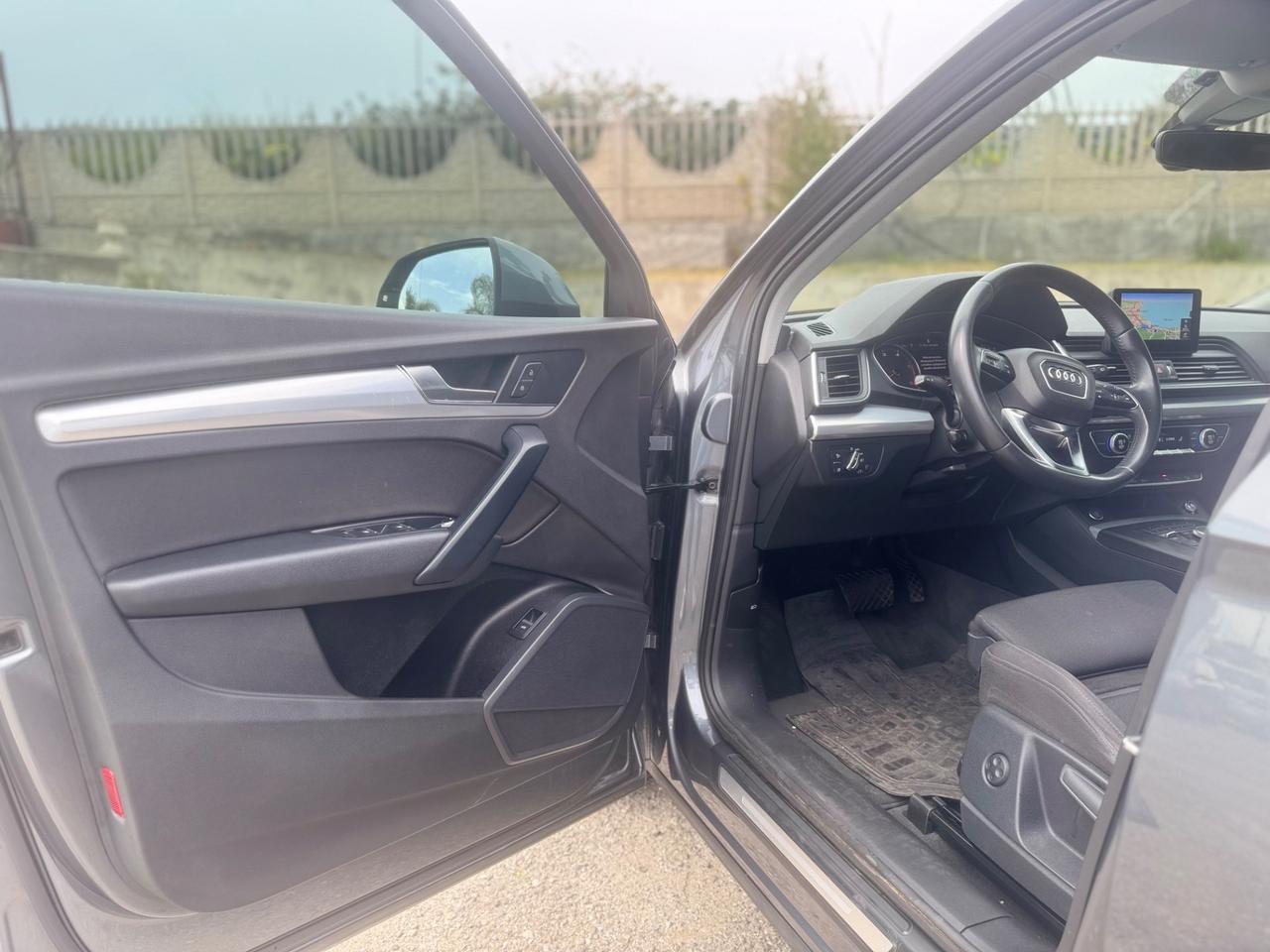 Audi Q5 40 TDI quattro S tronic Business