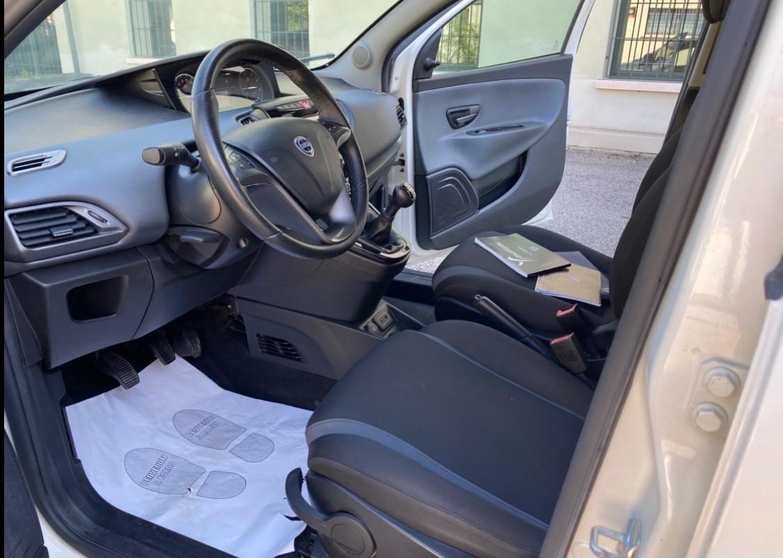 Lancia Ypsilon 1.3 MJT 16V 95 CV 5 porte Platinum