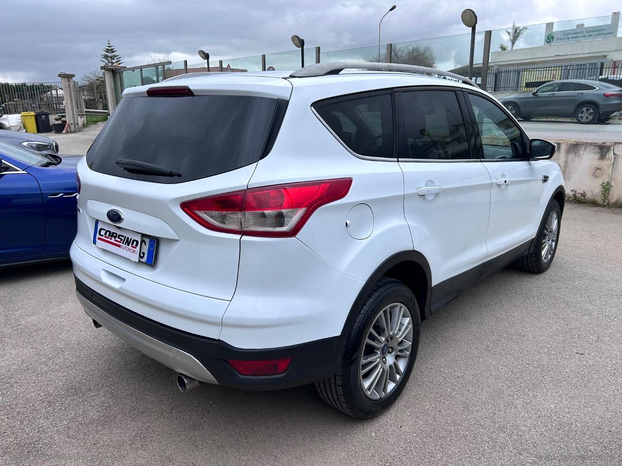 FORD Kuga 2.0 TDCI 140 CV 4WD Pow. Titanium