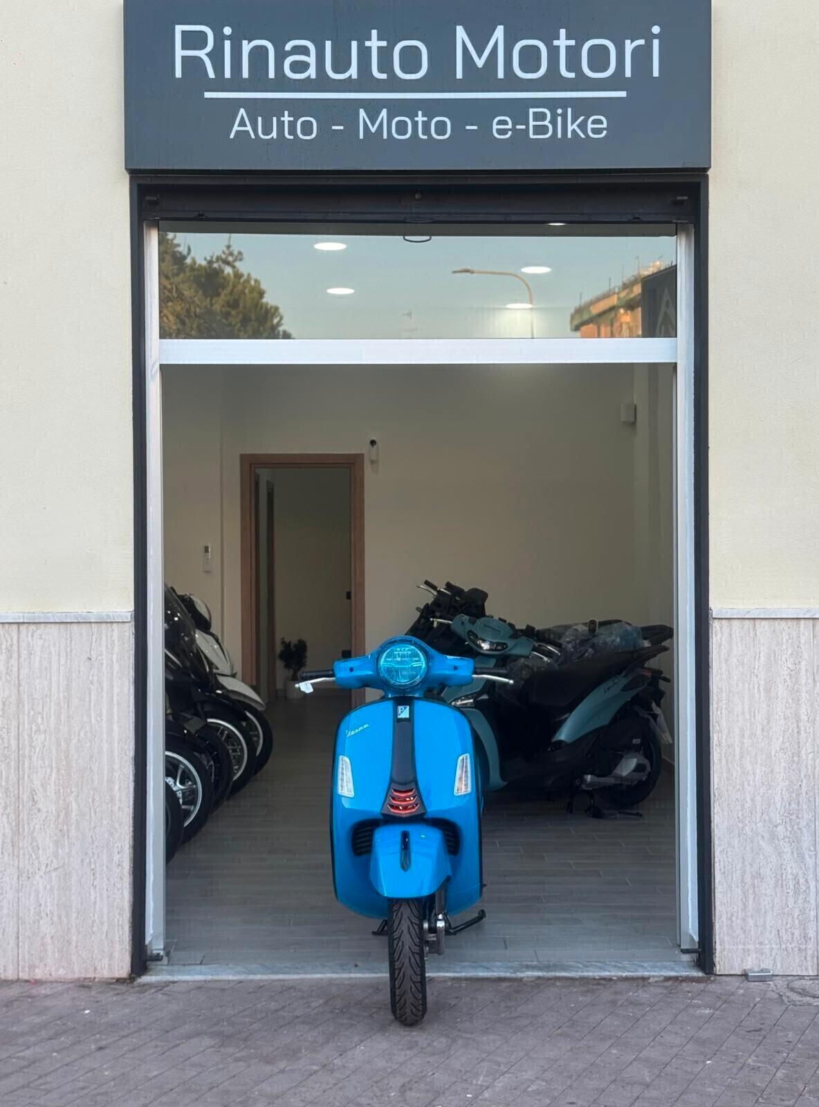 Piaggio Vespa 300 GTS hpe Supersport