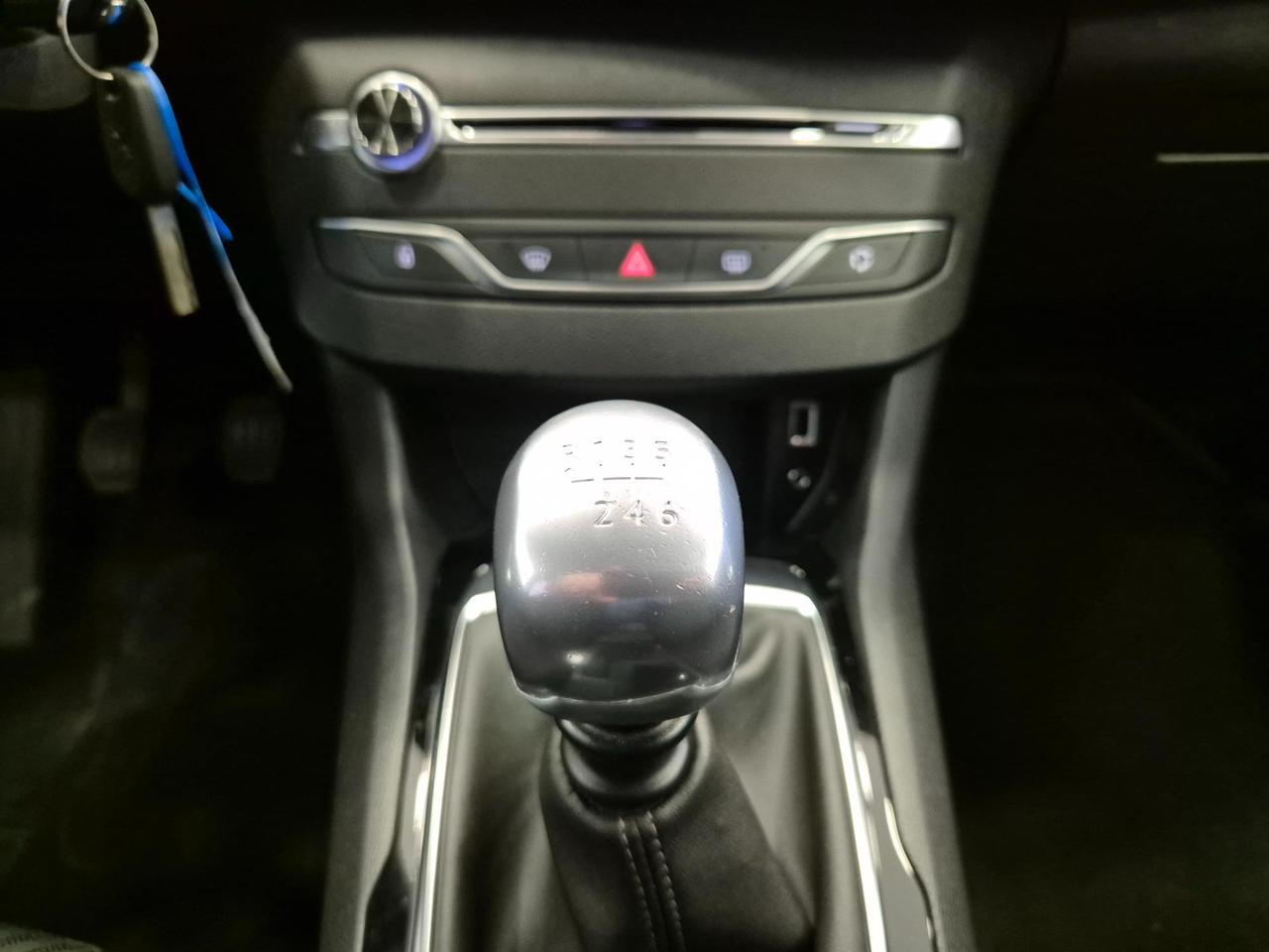 Peugeot 308 SW 1.6 bluehdi Active s&s 120cv - UNIPROPRIETARIO - NEOPATENTATI - Sens. Park - Clima