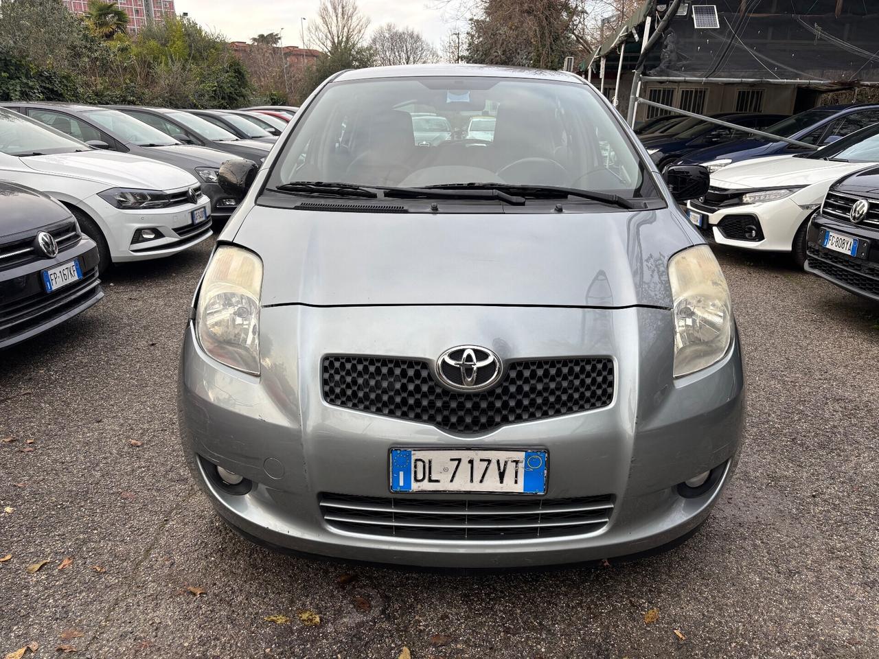 Toyota Yaris 1.3 5 porte sol OK NEOPATENTATI