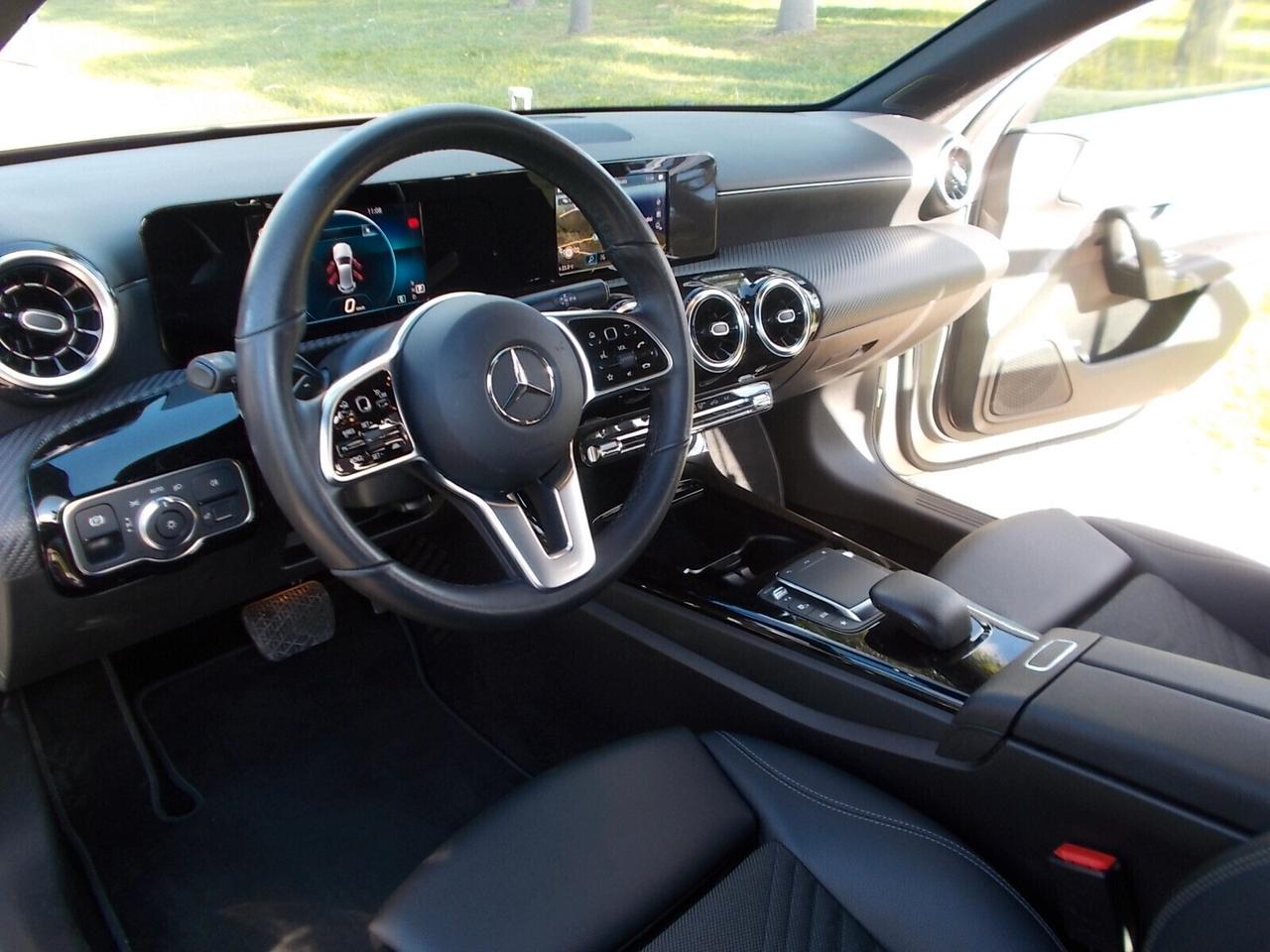 Mercedes-Benz A 180d Autom *FULL OPT.* da VETRINA