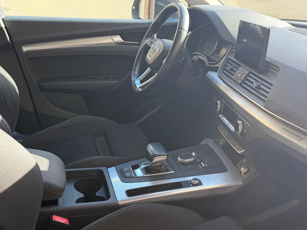 AUDI Q5 35 TDI QUATTRO S TRONIC BUS. SPORT