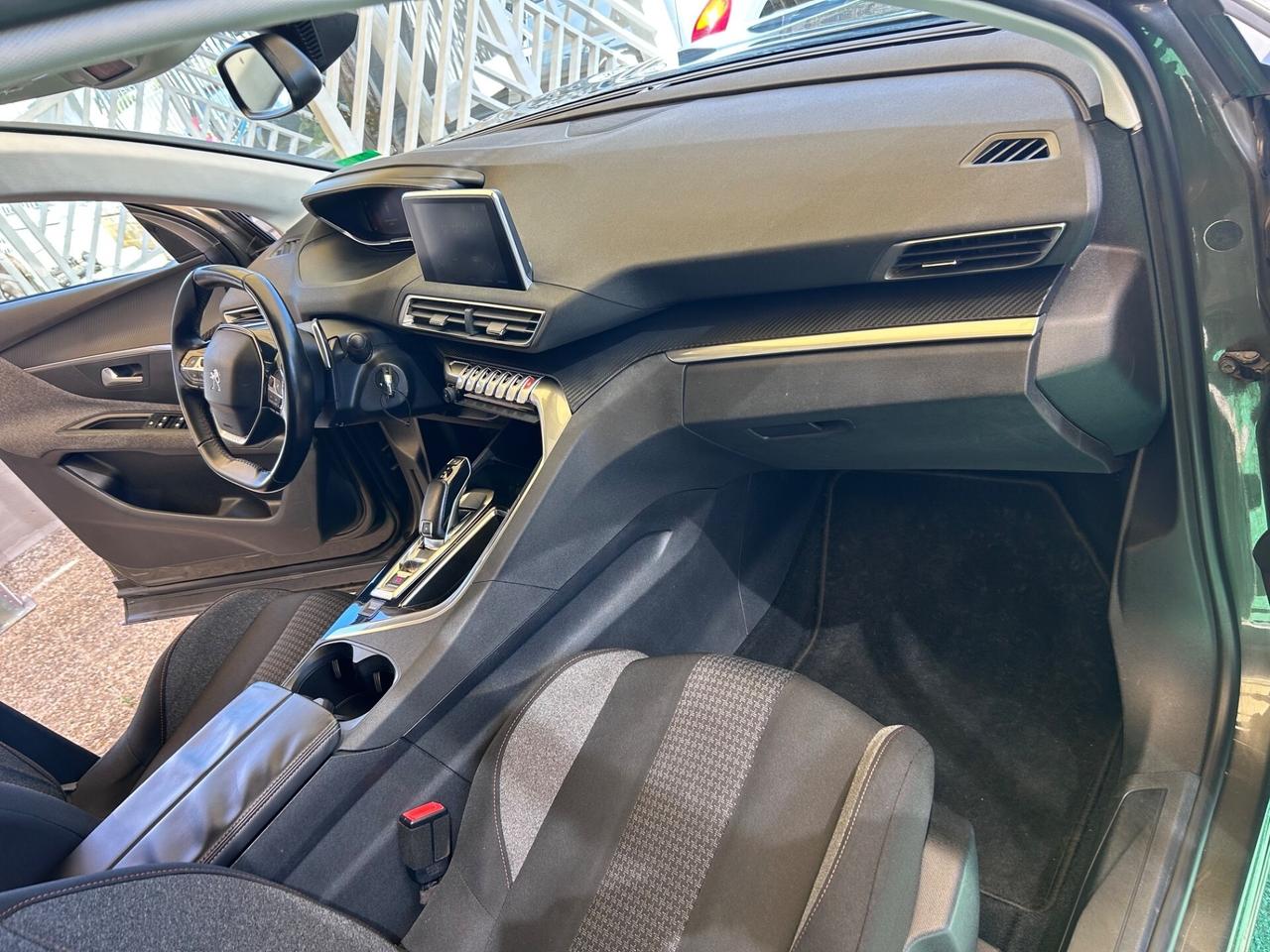 Peugeot 3008 BlueHDi 120 S&S Business