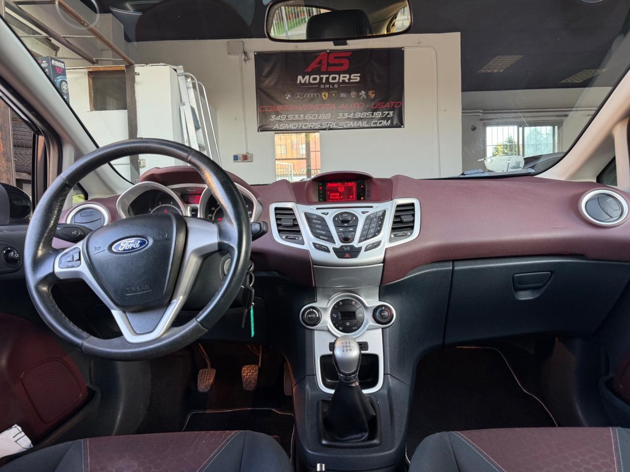 Ford Fiesta 1.4 5 porte Bz.- GPL Titanium