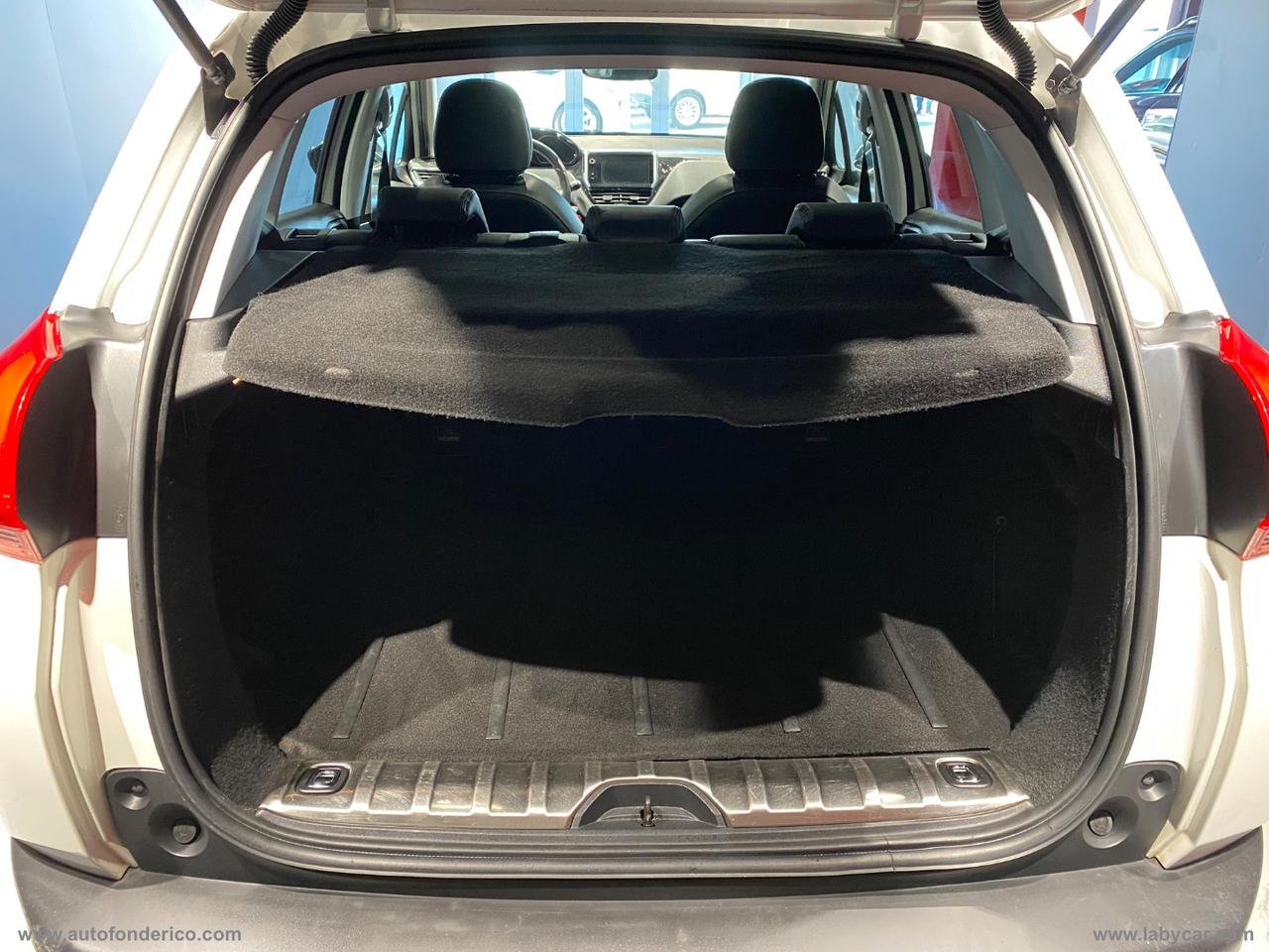 PEUGEOT 2008 1.6 e-HDi 115 CV S&S Allure