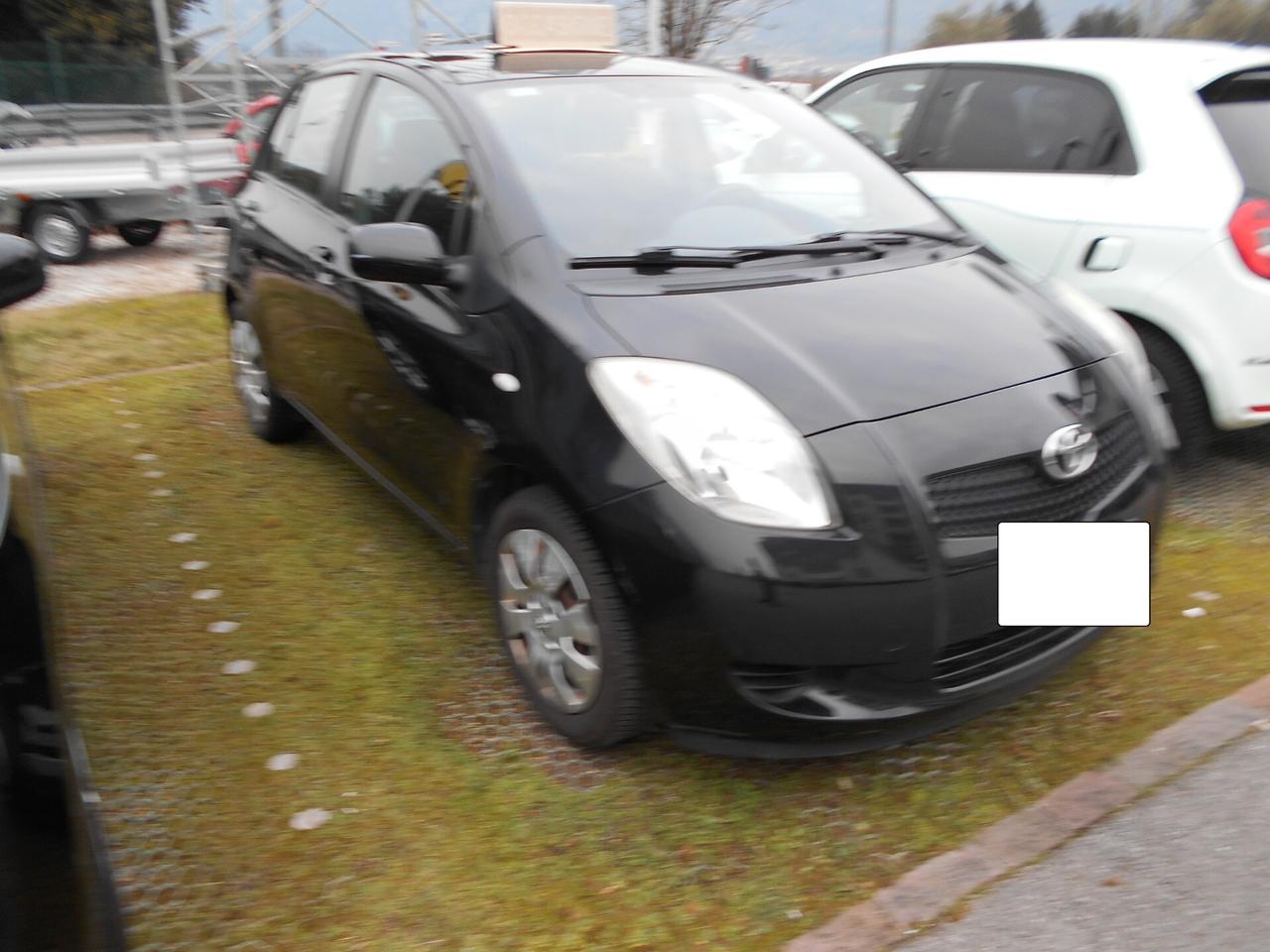 TOYOTA YARIS 1.3 5P