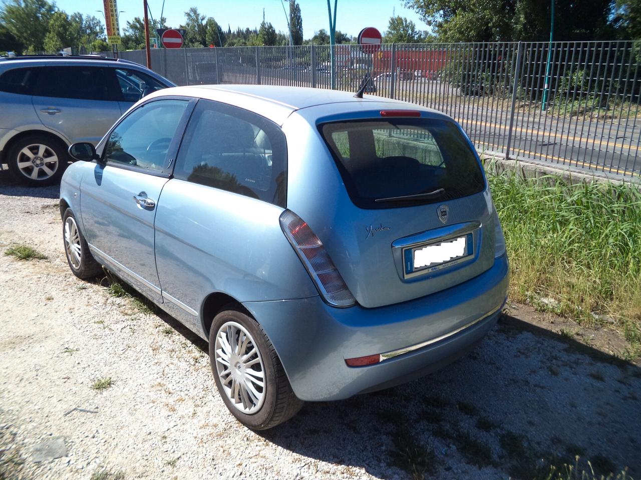 Lancia Ypsilon 1.2 Oro Plus OK NEOPATENTATI SOLO 69000 KM NO FUMATORE