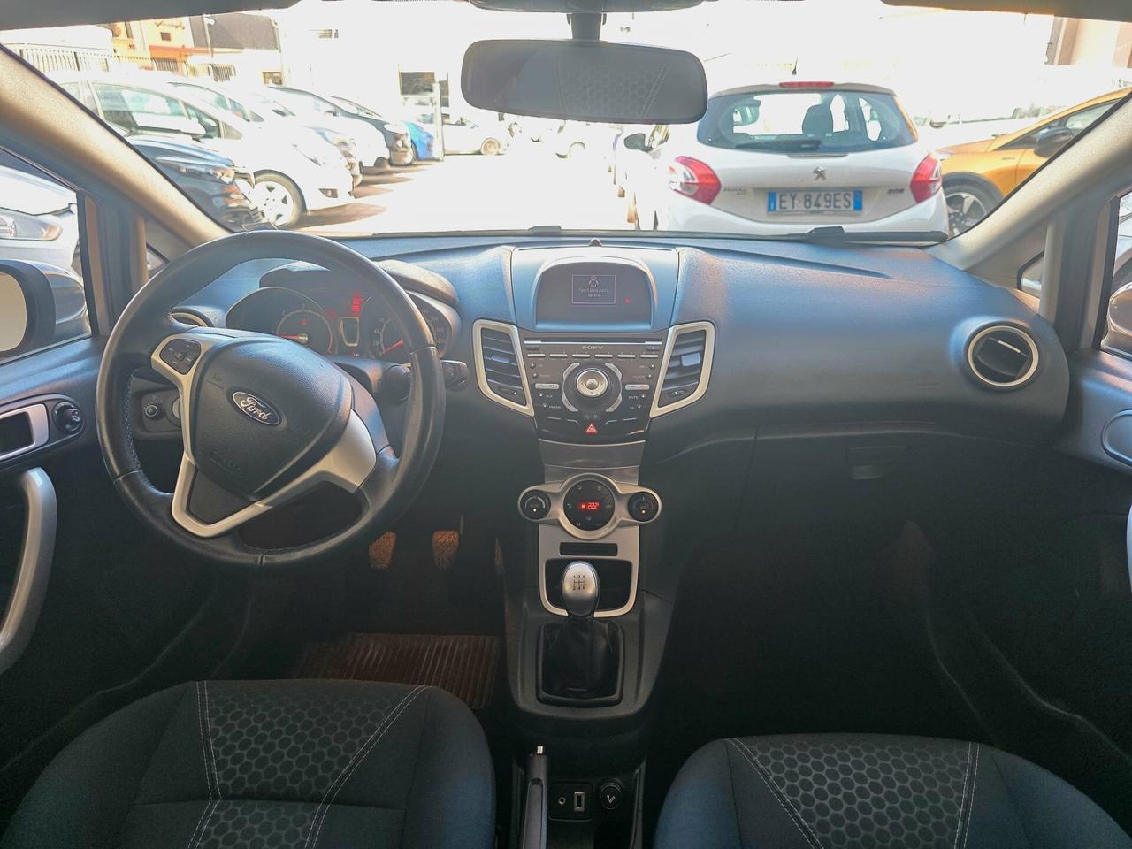 FORD FIESTA 1.4 DIESEL CON SOLI 113.000 KM 2012