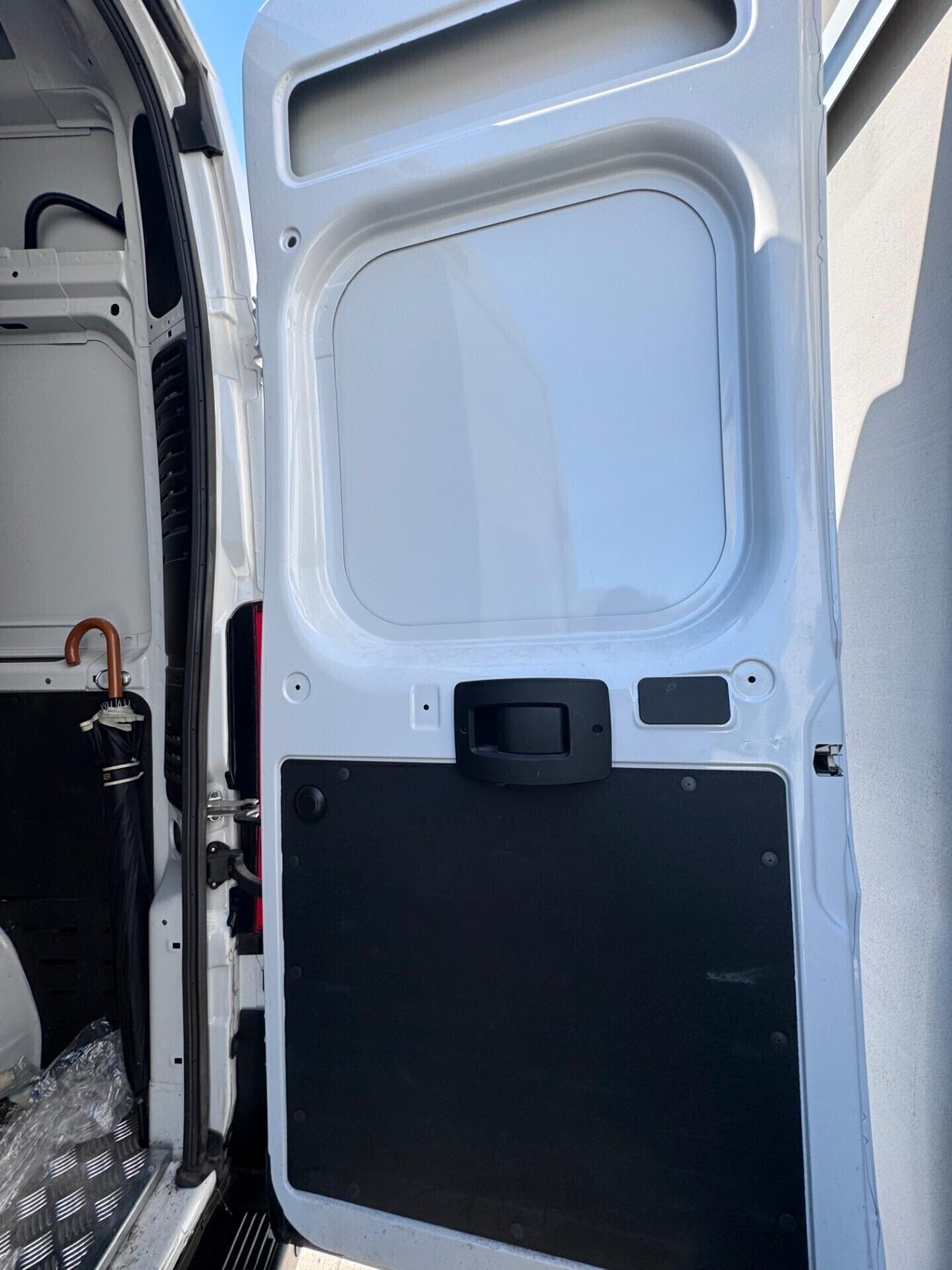 Peugeot Boxer 330 2.2 BlueHDi 140 S&S PC-TN Furgone L3 H2 PARI AL NUOVO