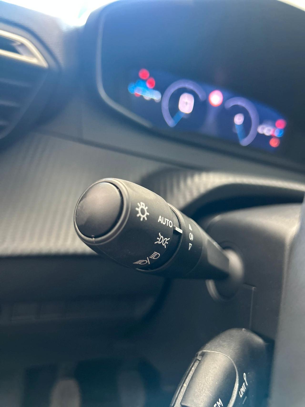 Peugeot 208 PureTech 1.2 Benzina 100 cv Stop&Start 5 porte Allure