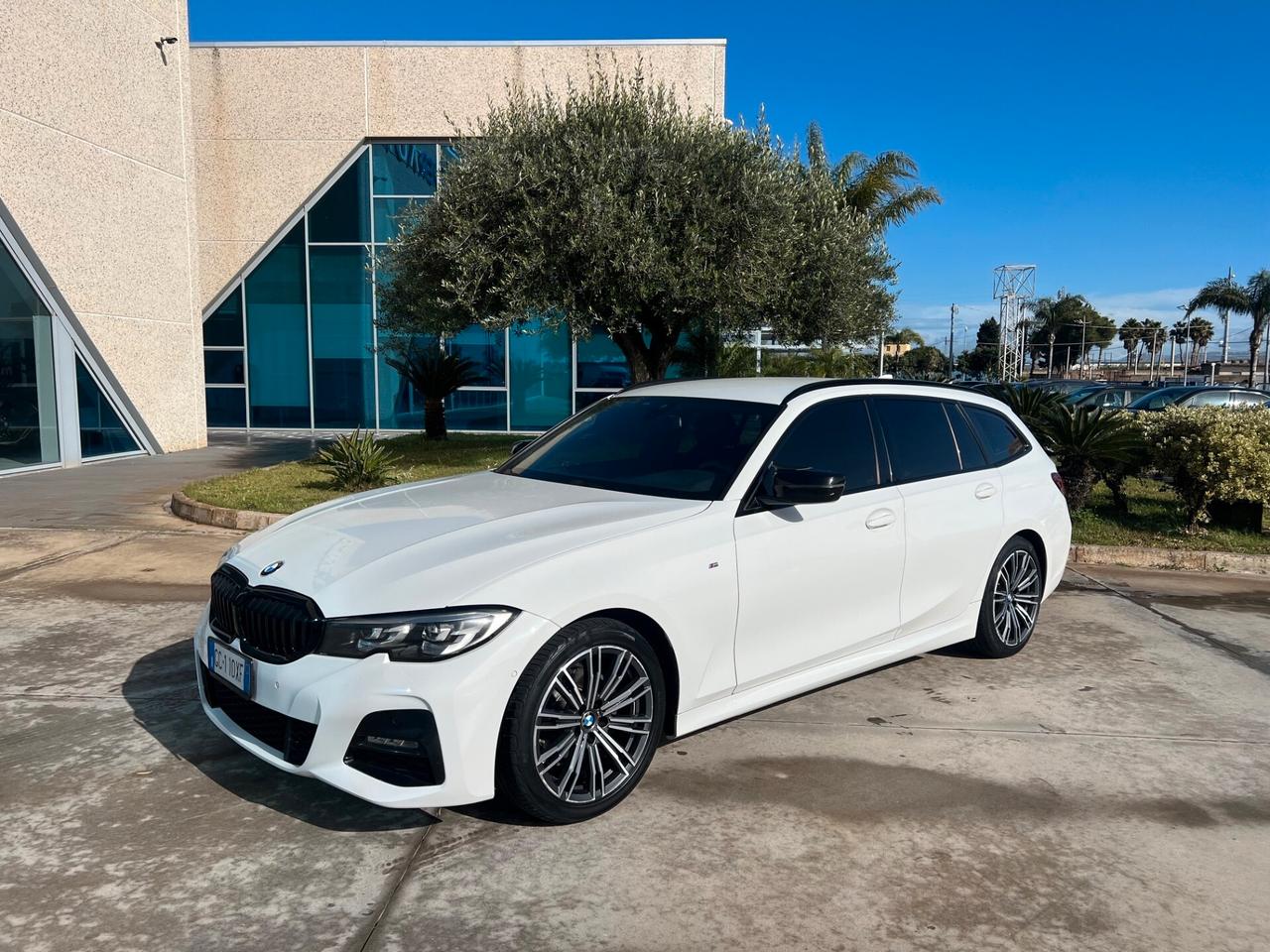 Bmw 316d 48V Touring Msport Anticipo €8.365 noleggio no scoring