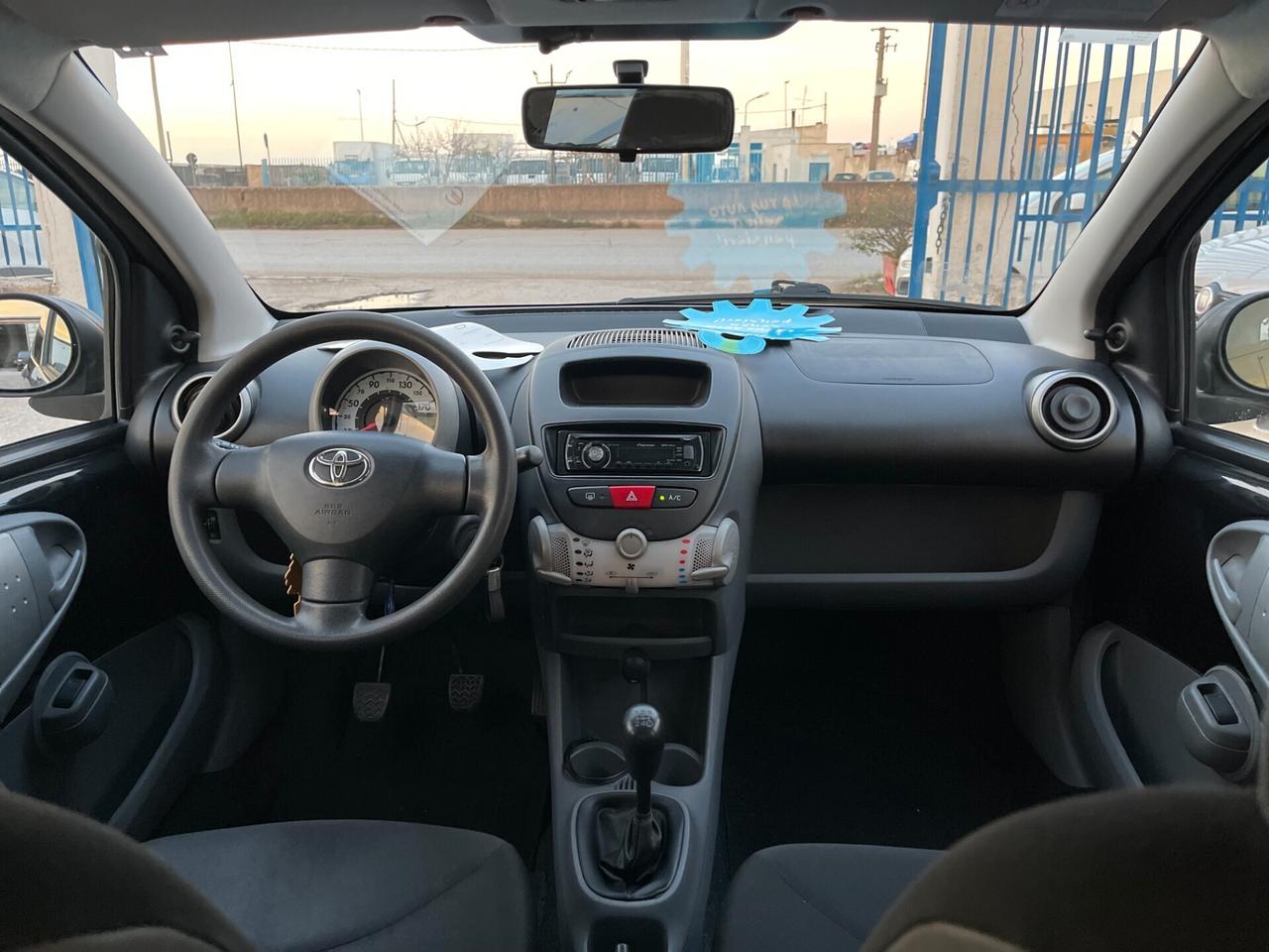 Toyota Aygo 1.0 5 porte Nuovissima