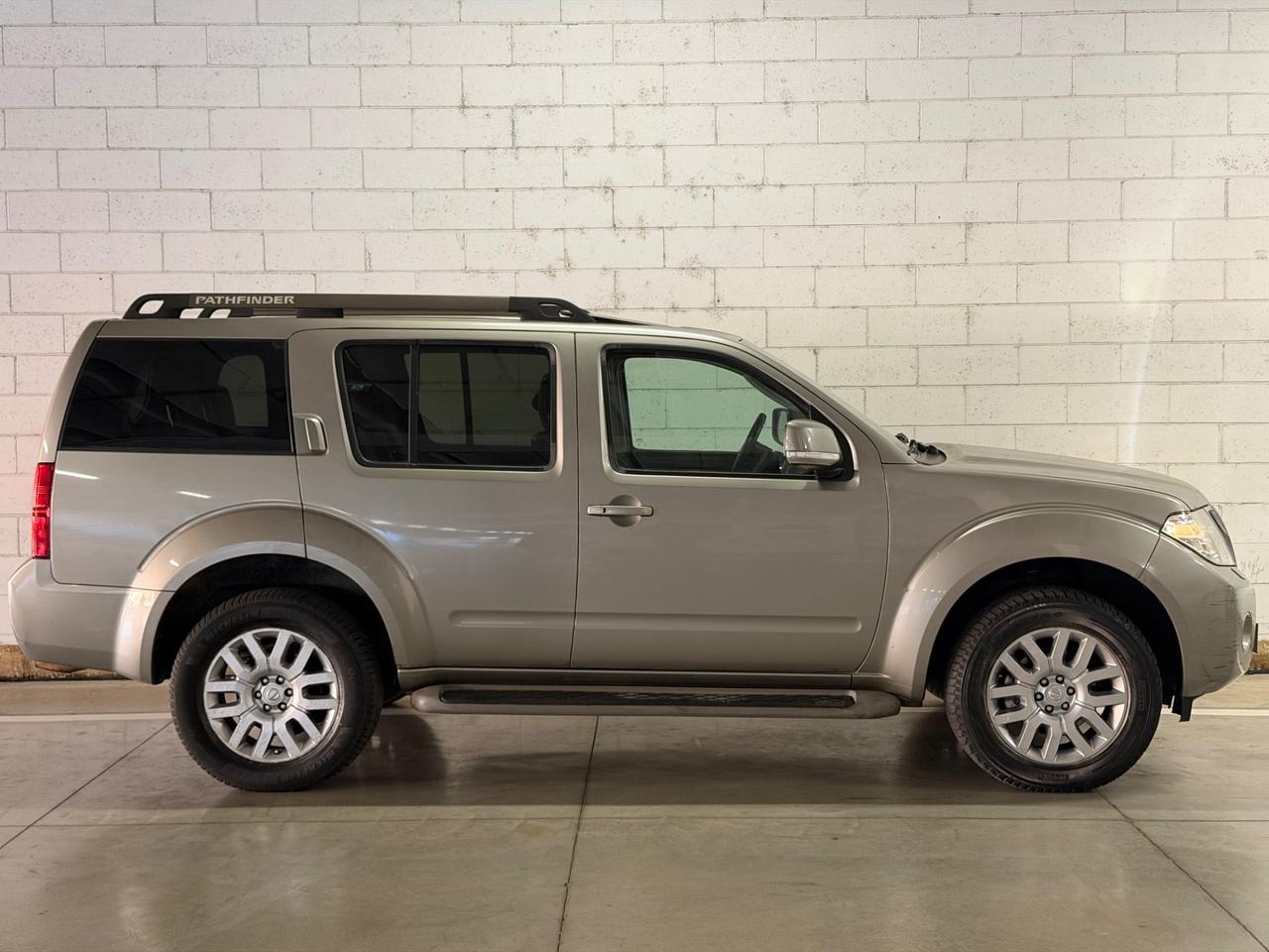 Nissan Pathfinder 2.5 dCi Sport