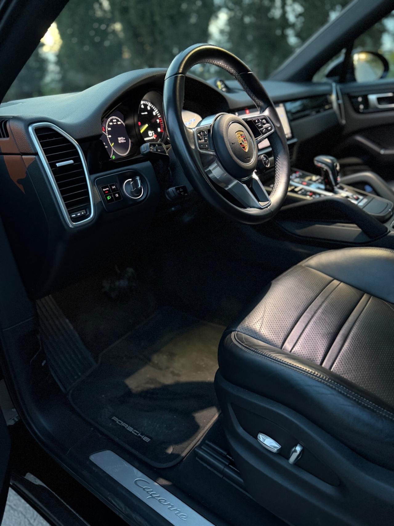 Porsche Cayenne Coupé 3.0 V6 E-Hybrid FULL OPTIONAL