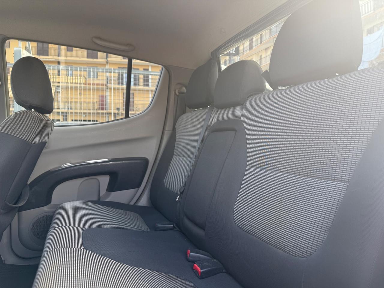 Mitsubishi L200 2.5 DI-D/167CV Double Cab Warrior