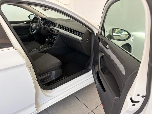 VOLKSWAGEN Passat Variant 2.0 TDI DSG Business