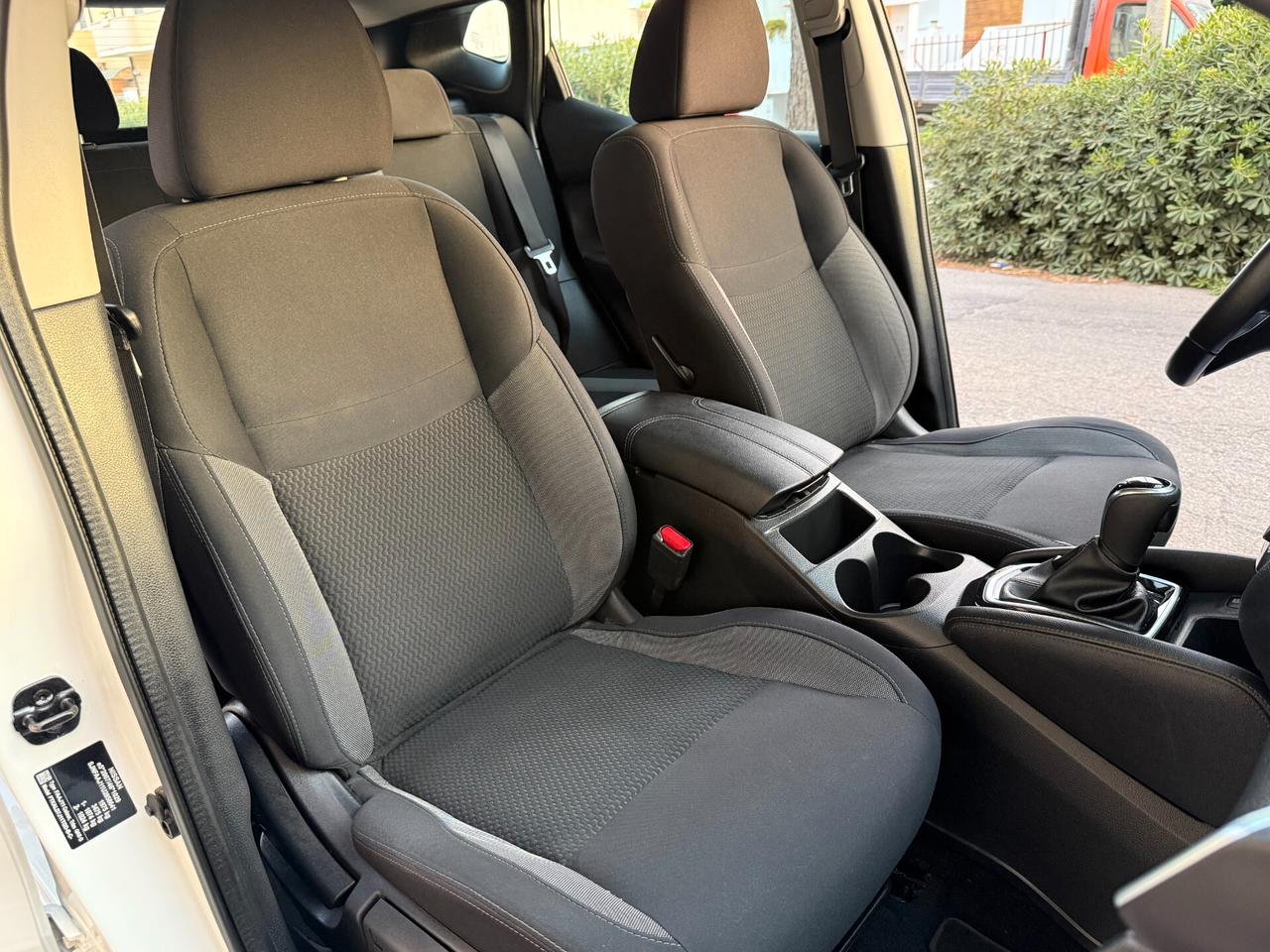 Nissan Qashqai 1.5 dCi DCT LED NAVI CAMERA - 2020