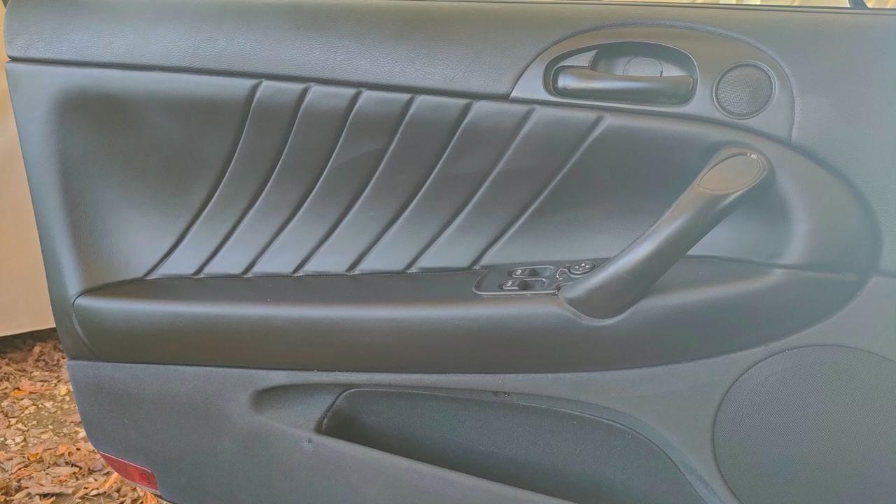 Alfa Romeo 147 2.0i 16V Twin Spark 150 CV 3p. Distinctive MANUALE