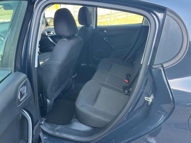 PEUGEOT 208 1° serie PureTech 82 5 porte Allure X neo patent.