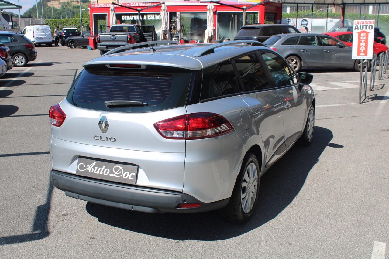 Renault Clio TOURER 0.9 Tce ZEN PRONTA CONSEGNA NAVI SENSORI VETRI SCURI