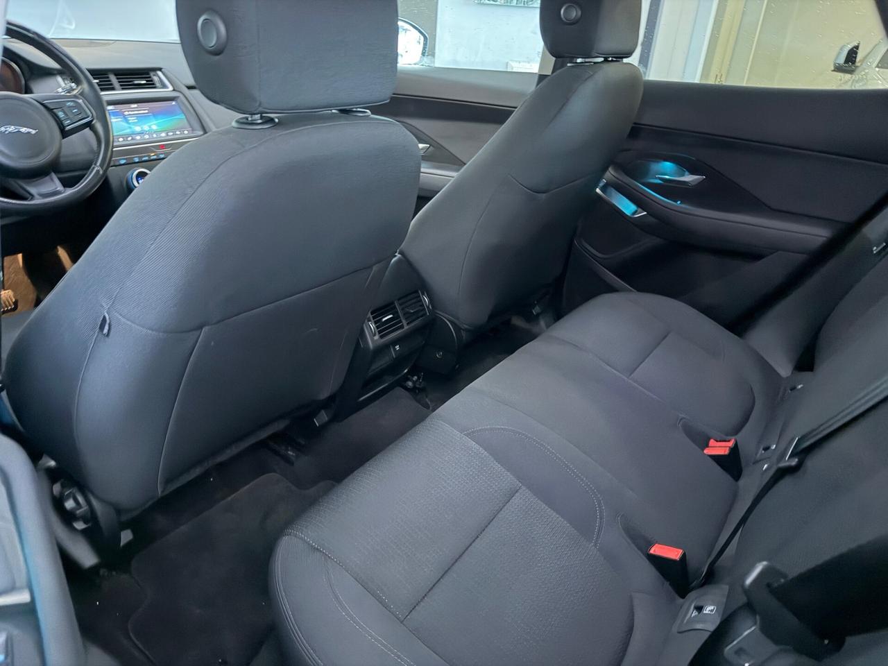 Jaguar E-Pace 2.0D 150 CV AWD aut. R-Dynamic HSE