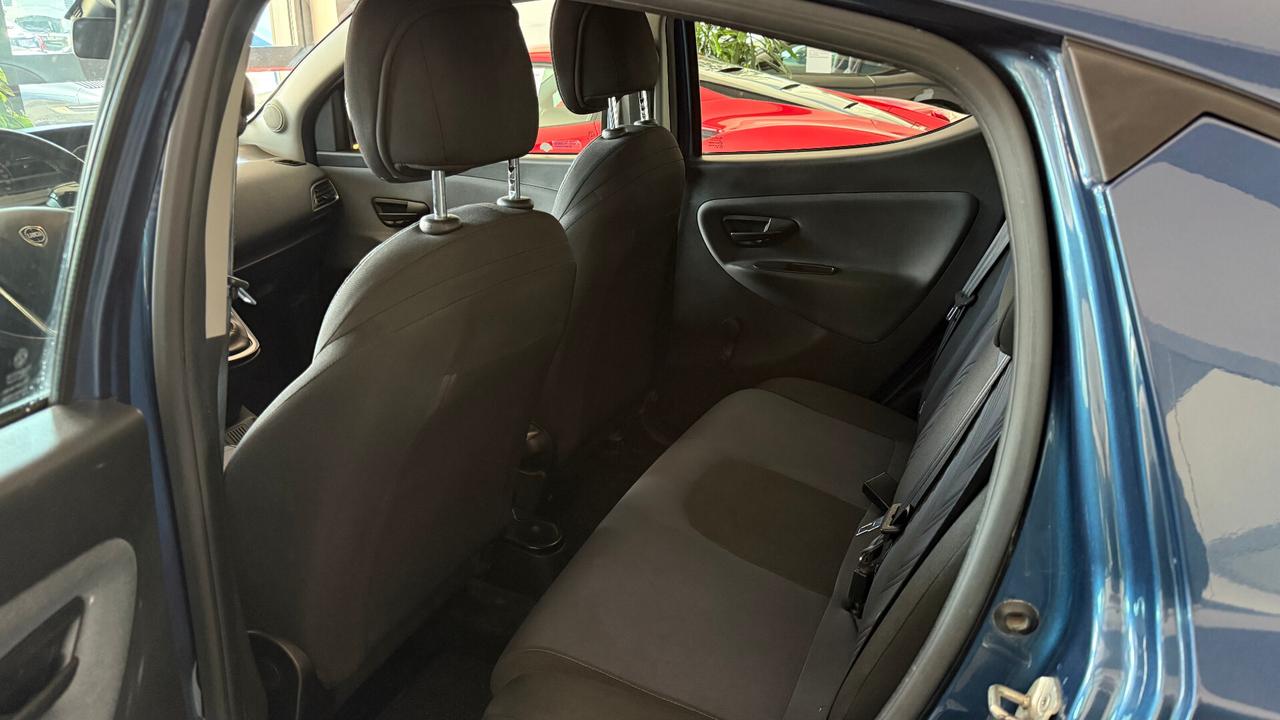Lancia Ypsilon 1.2 69 CV 5 porte GPL Gold Plus