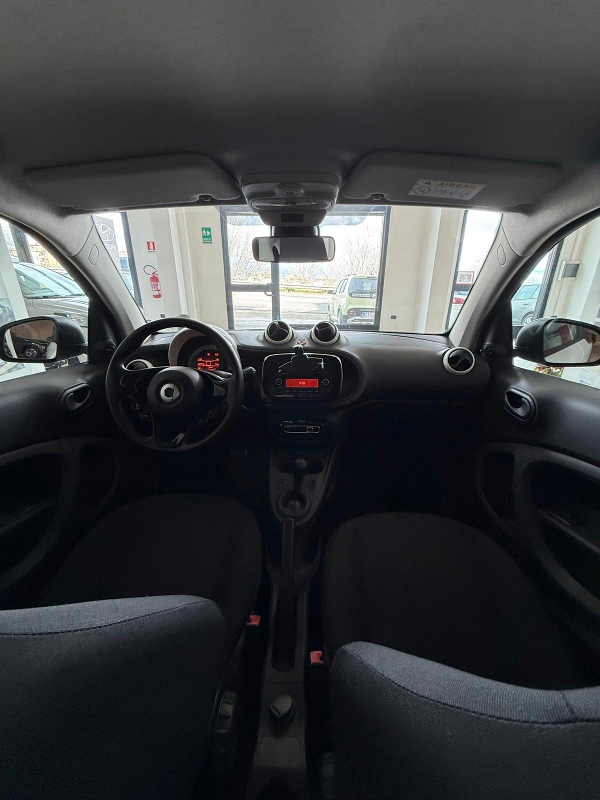 Smart fortwo 1.0 Youngster 71cv twinamic