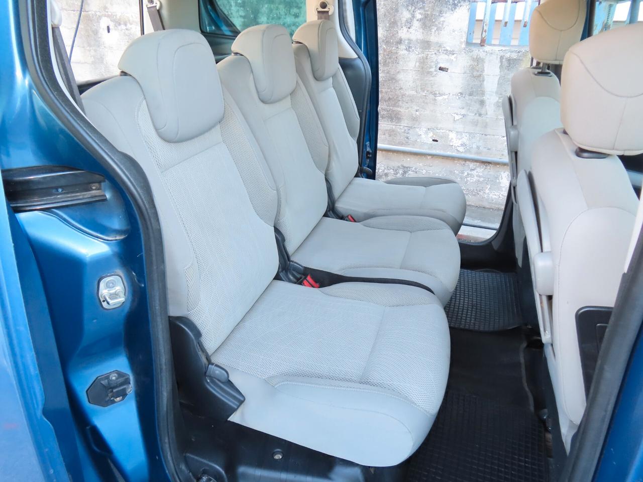 Peugeot Partner *7 POSTI 1.6 HDi 90CV VETTURA