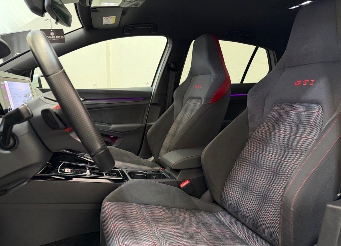 Volkswagen Golf GTI 2.0 TSI DSG